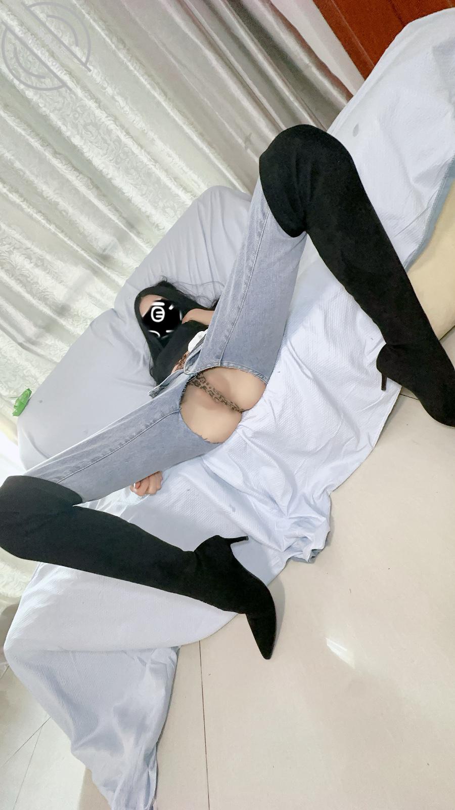 图片[3]-作者：长腿女儿丽丽 《（原创85）强行割开了女儿的牛仔裤，梦中情裤，终于让我这样操了。》-老宋小屋