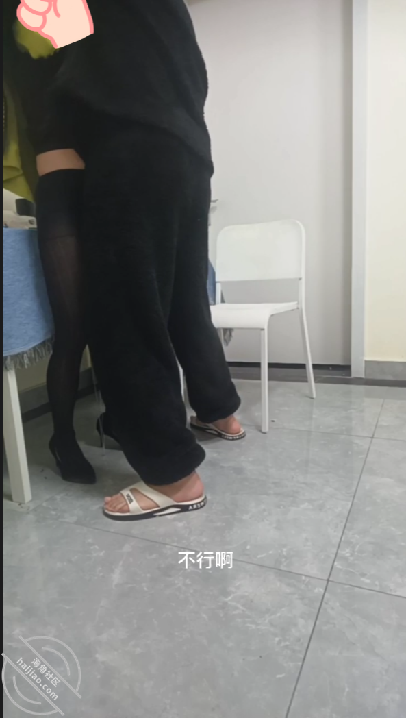 图片[3]-作者：调教丈母娘 《（真实原创）八、用丈母娘的自慰视频强迫她为我口交爆操！丝袜都快撕烂了！》-老宋小屋