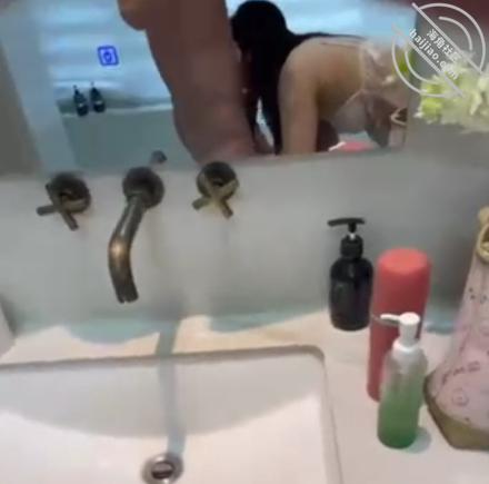 图片[3]-作者：和亲姐同居的日子 《（原创）带亲姐进入大山，和姐激情山震小穴流出400CC大量鲜血（2/2）》-老宋小屋