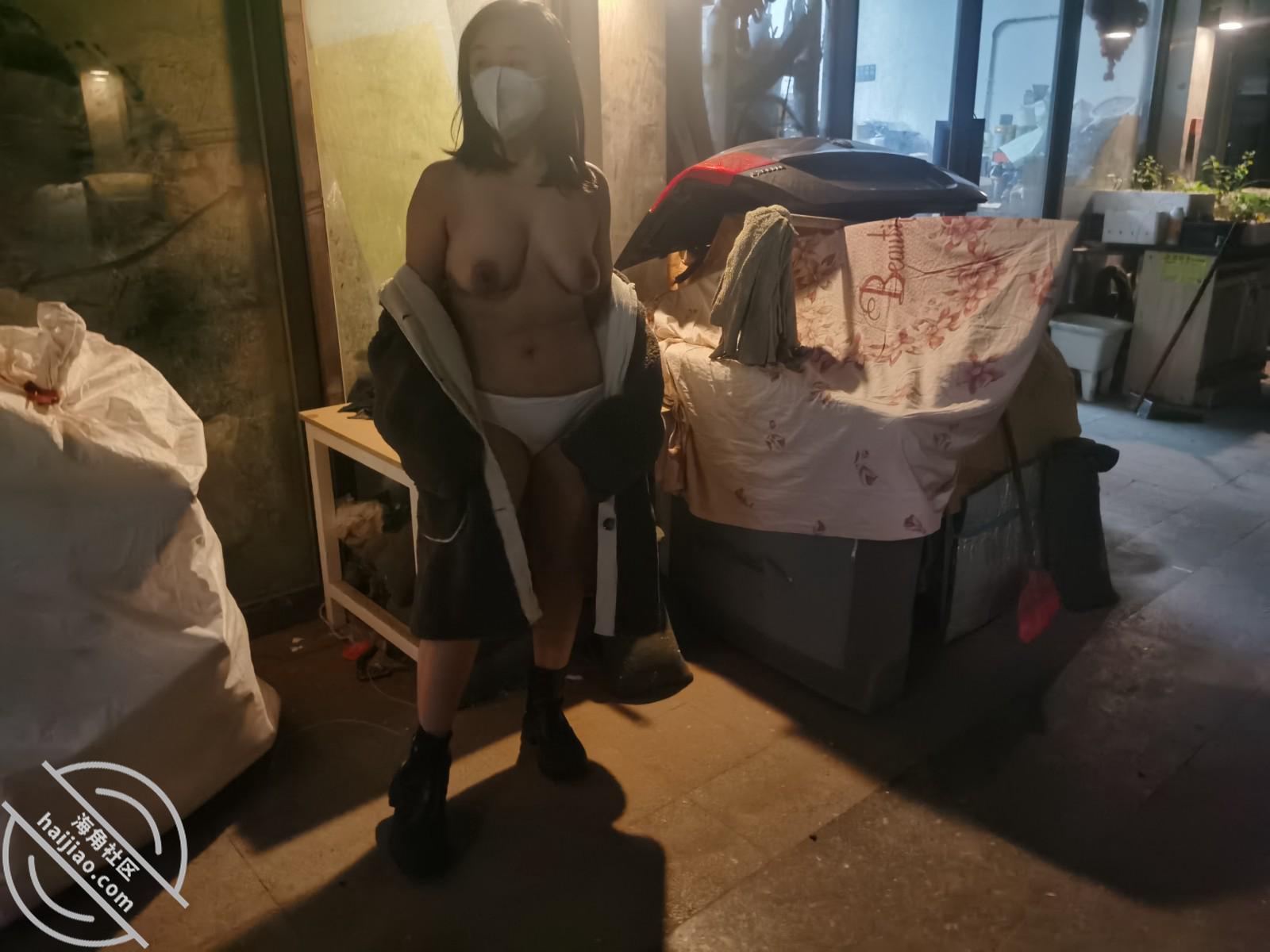 图片[3]-作者：我是骚姐姐 《【骚姐姐原创】第一次真实在市场露出，弟弟是我的摄影师》-老宋小屋