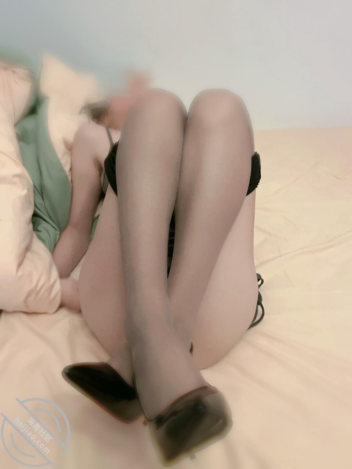 图片[3]-作者：姐姐的小飞棍 《原创姐姐16 求姐姐穿灰丝袜给我足交，然后爆操后入姐姐，简直太爽了！》-老宋小屋