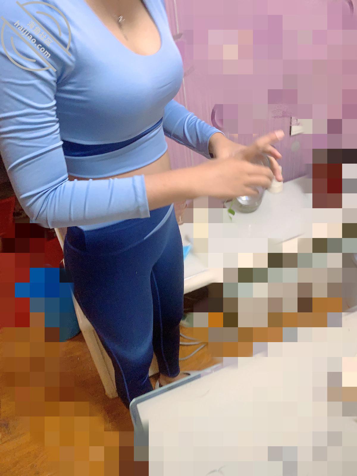 图片[3]-作者：蜜桃臀表姐 《《原创》表姐周末在家学瑜伽被我强上，扒下裤子水真多，反差骚货一个》-老宋小屋