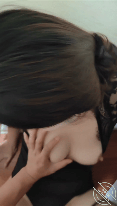 图片[3]-作者：灌醉美女邻居 《25女邻居穿上情趣内衣太有魅力了，简直比妓女还要风骚》-老宋小屋