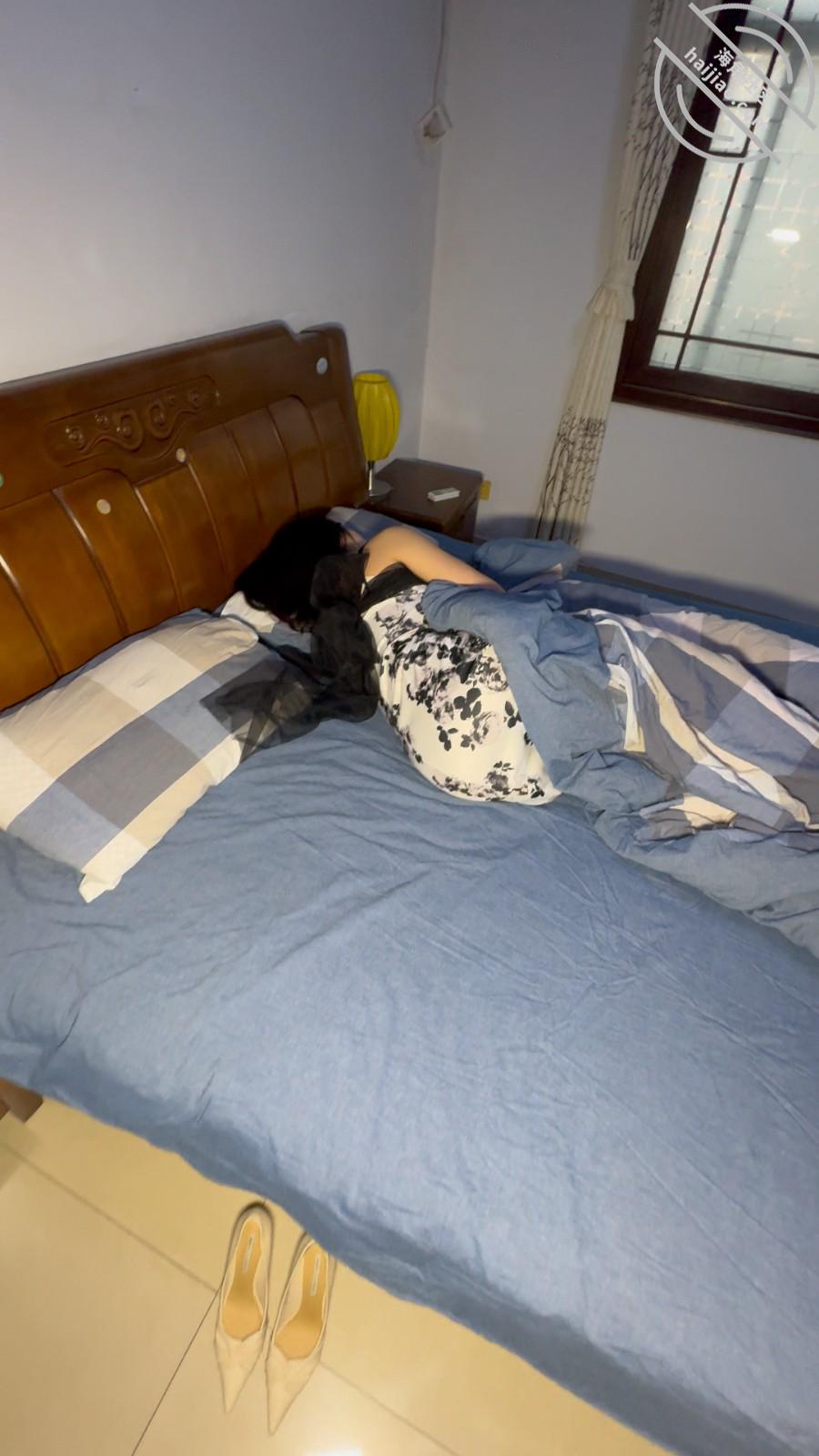 图片[3]-作者：会喷水的亲姐姐 《【55分原创】发现暧昧信息姐姐怒扇我几巴掌，上一秒还是姐大瞬间变成了荡妇》-老宋小屋