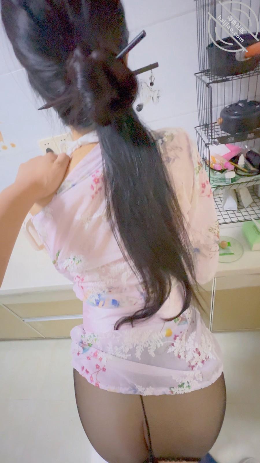 图片[3]-作者：会喷水的亲姐姐 《【超清50分】姐姐穿骚睡衣等我下班，厨房喷的到处都是，电影院又内射她一次》-老宋小屋