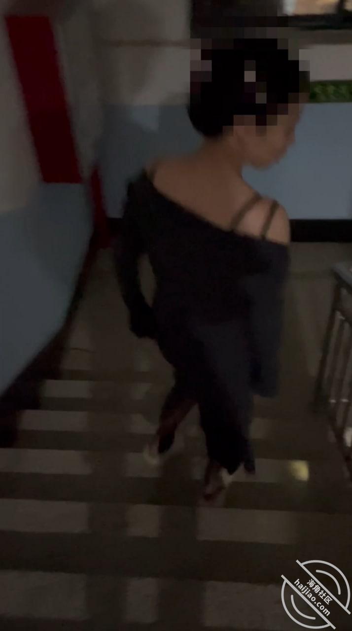 图片[3]-作者：妈妈的丰乳肥臀 《【海角原创46】张叔在楼下等的直发昏，老妈在楼道被我操的直高潮》-老宋小屋