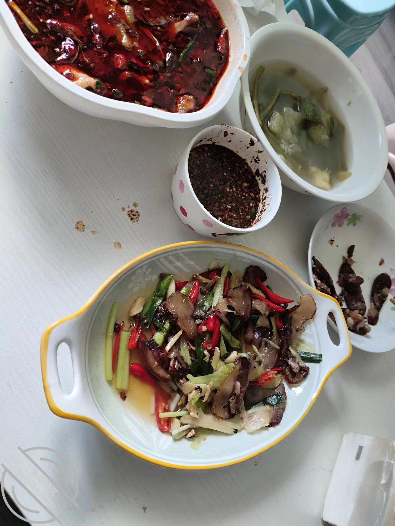 图片[3]-作者：近水楼台先艹妈 《巨乳妈妈第一次坐在我身上摇晃》-老宋小屋