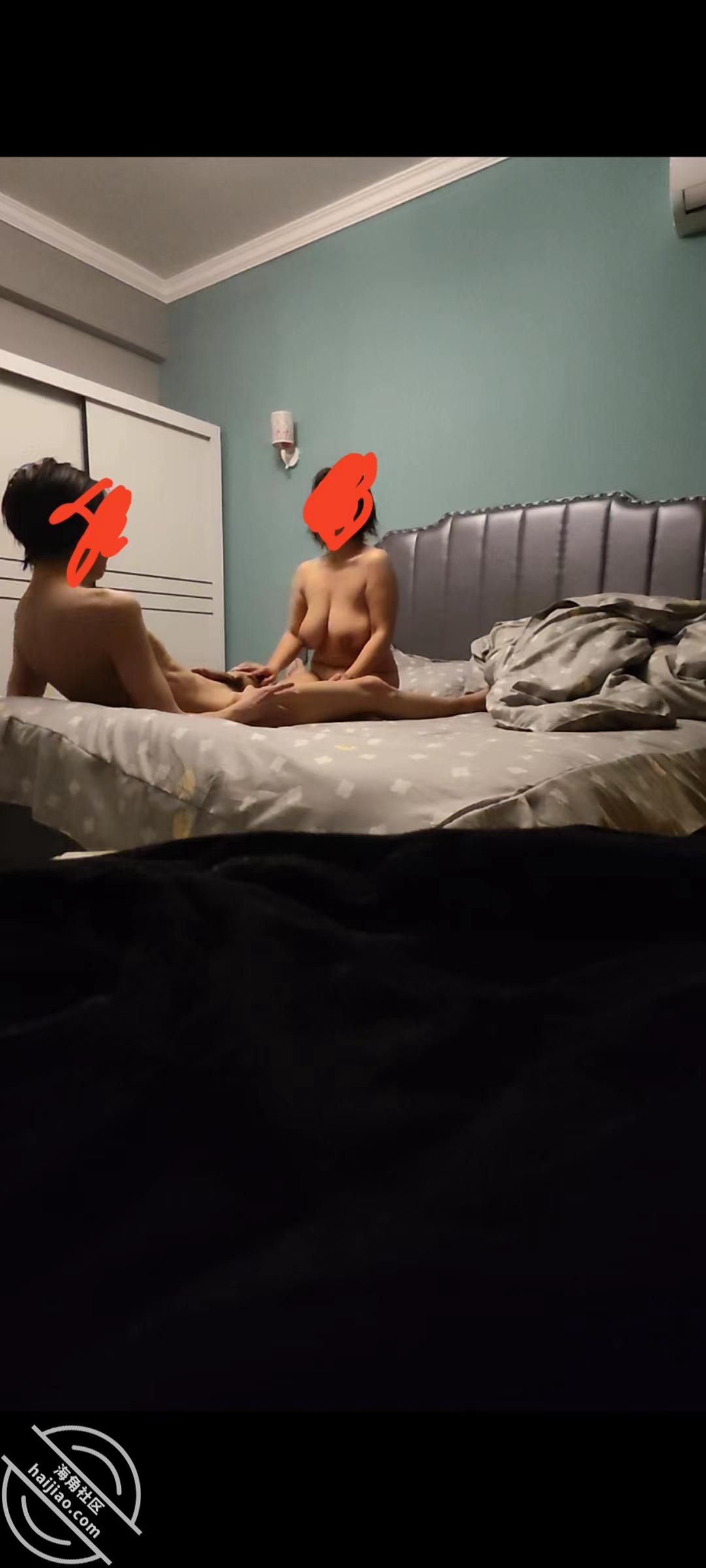 图片[3]-作者：近水楼台先艹妈 《巨乳妈妈第一次给我口交》-老宋小屋