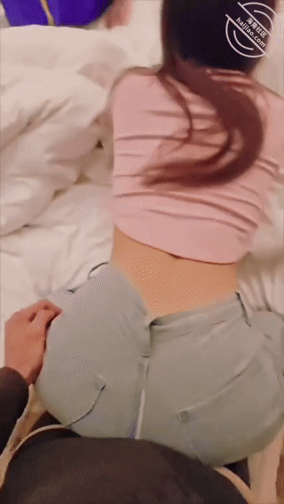 图片[3]-作者：亲姐的诱惑 《[原创视频]104小外甥在看手机在他面前操了2次姐姐，一边操一边跟他聊天》-老宋小屋