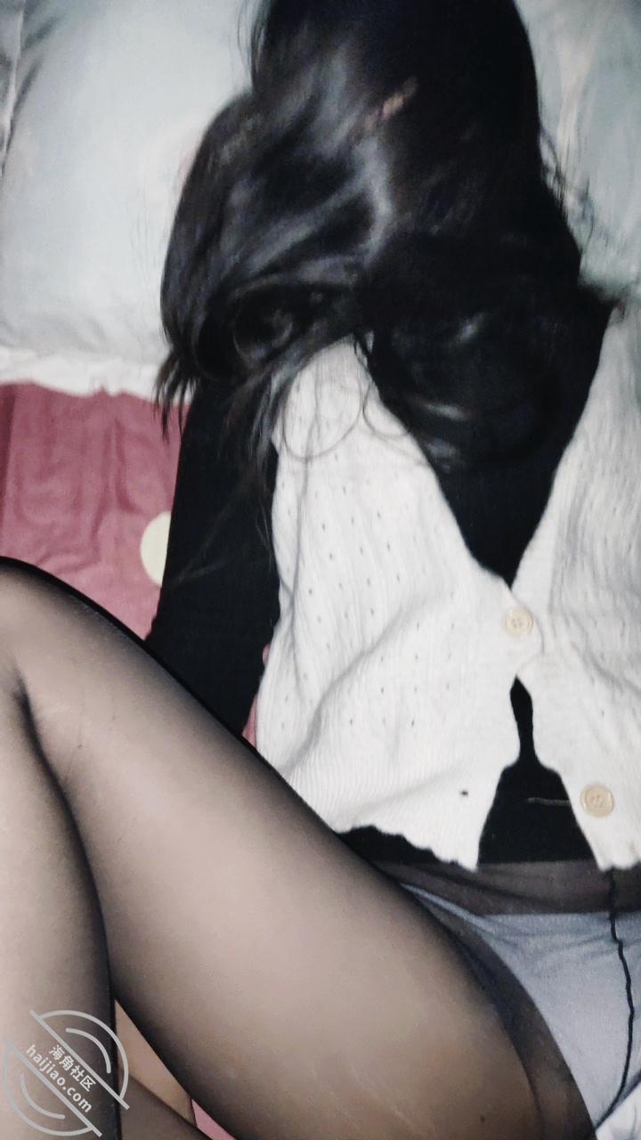 图片[4]-作者：我的离婚姐姐 《4 我成功上了我的亲姐！逼逼的紧致让我一度想射，中间呼吸急促感觉姐在装睡》-老宋小屋