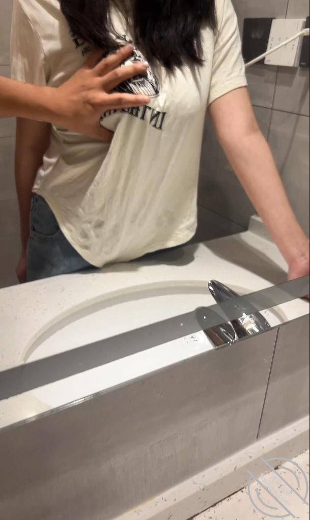 图片[4]-作者：奶子即正义 《正义原创,在厕所里上厕所,牛仔包臀裙的小姨子是我的厕所!》-老宋小屋