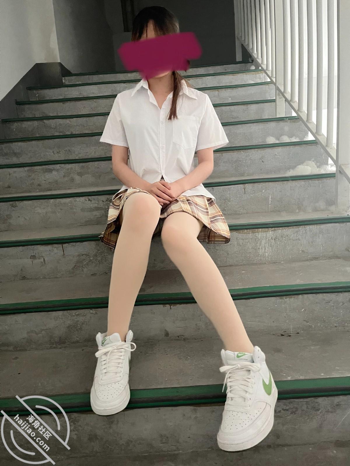 图片[4]-作者：和妹妹同居的生活 《精华户外（原创）刚考上大学的妹妹来到大城市和我同居…18学校内做爱》-老宋小屋