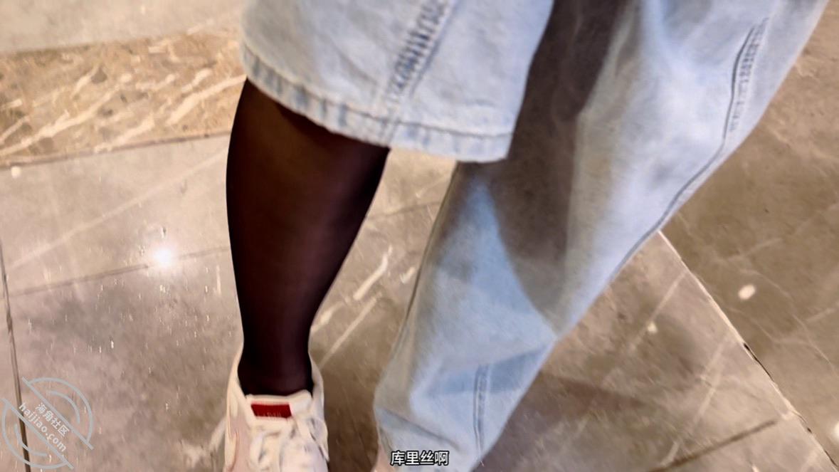 图片[4]-作者：与儿子幼儿园老师偷情 《浴室黑丝，小朱老师直接喝尿，嘴角拉丝还喊爸爸》-老宋小屋