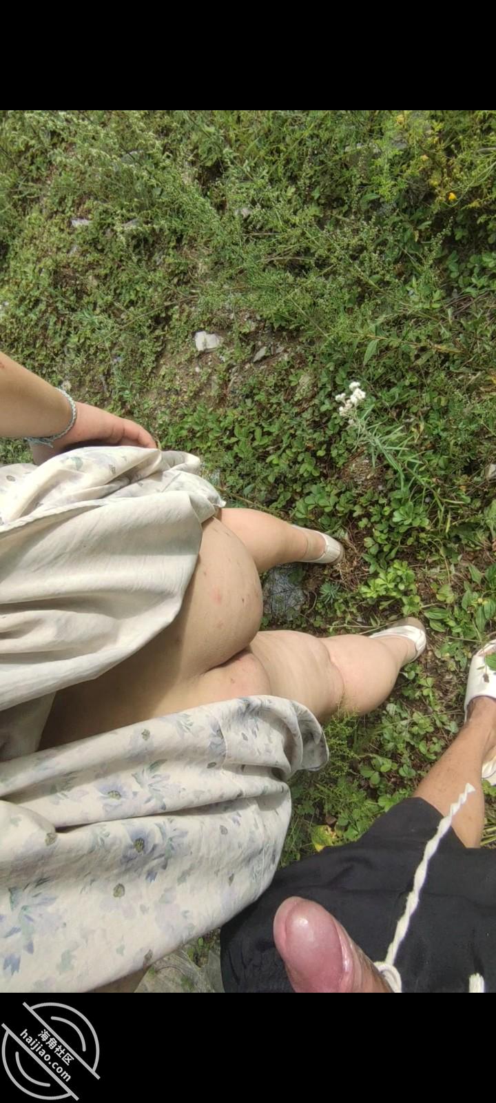 图片[4]-作者：打野王子 《真实野战骚逼学生妹大坦克口交野外猛猛后入，差点被路人发现紧张死了》-老宋小屋