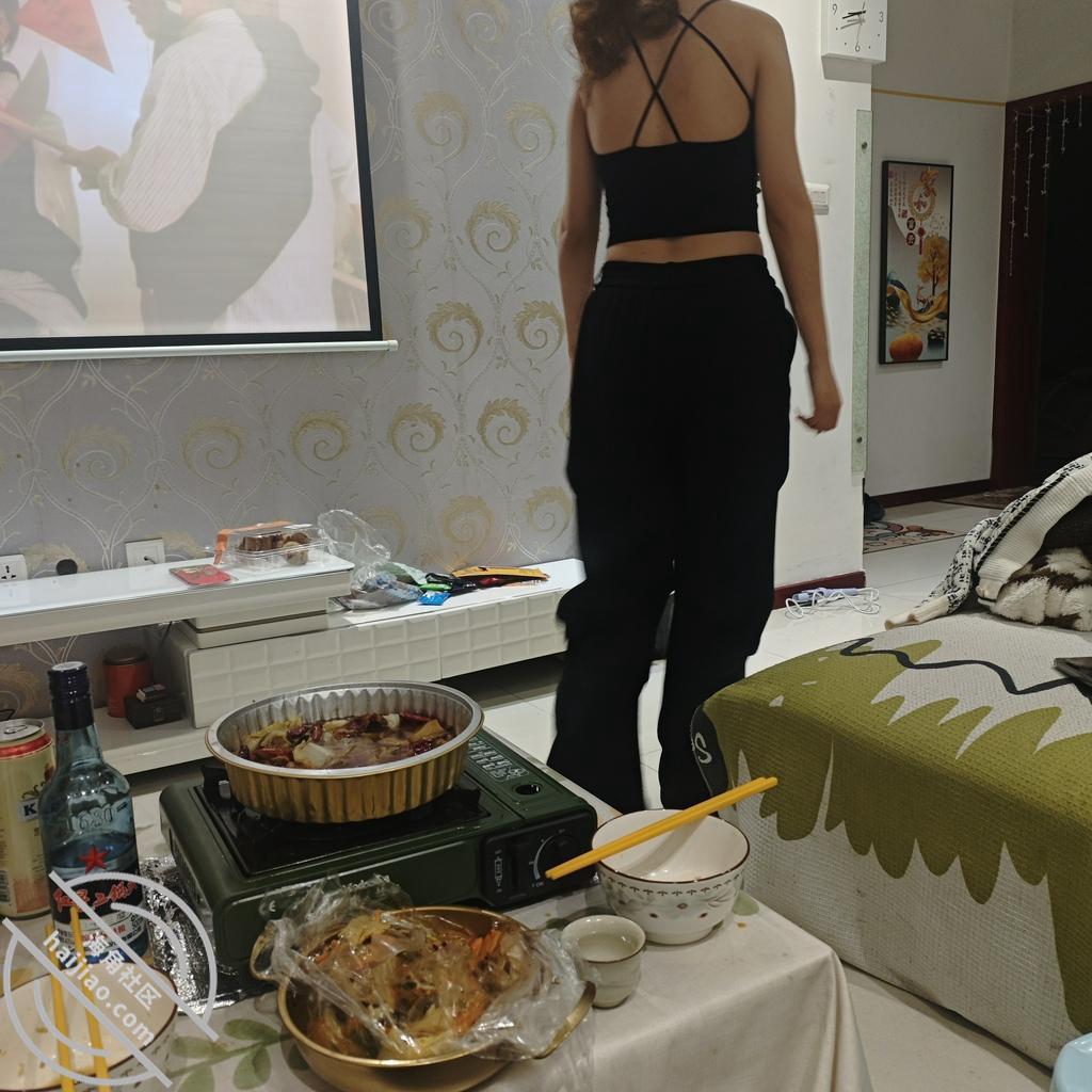 图片[4]-作者：侄女小玲 《原创6.真实记录和侄女的第一次，侄女越反抗，我越亢奋》-老宋小屋