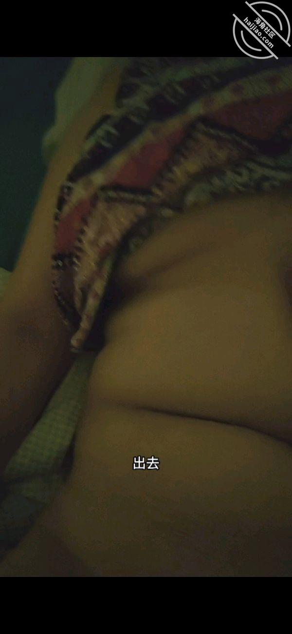 图片[4]-作者：披风少年爱老妈 《妈妈18，迷奸+强奸？安眠药+酒后续，一镜到底，中途老妈惊醒迷奸变强奸》-老宋小屋