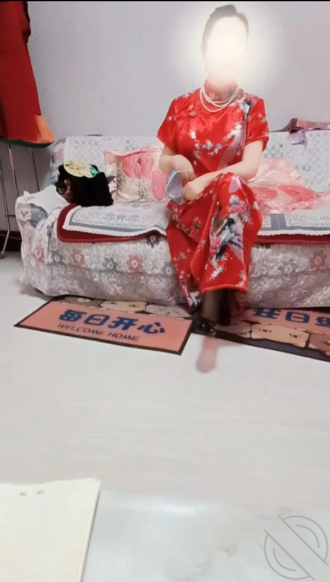 图片[4]-作者：与母缠绵 《《原创》我和妈妈，红色旗袍骚货，就像结婚一样！（四十五)》-老宋小屋