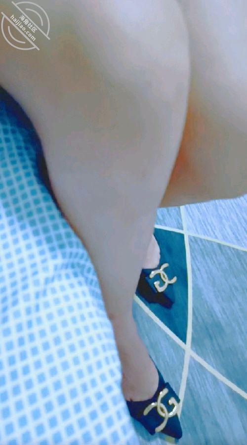 图片[4]-作者：我的瑜伽姐姐 《（原创）让姐姐帮我按摩，把姐姐撩的受不了小屄淫水荡漾，自己脱裤子骑上来！》-老宋小屋