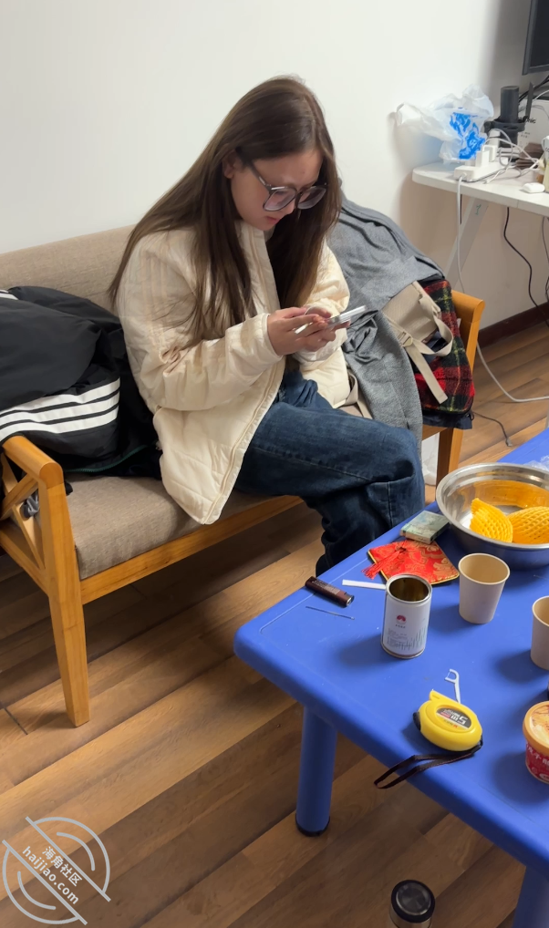 图片[4]-作者：隔壁老王约妹 《（原创09）今天是新妹子，朋友介绍的，抽烟埋钉纹身，草着很舒服小穴很紧》-老宋小屋