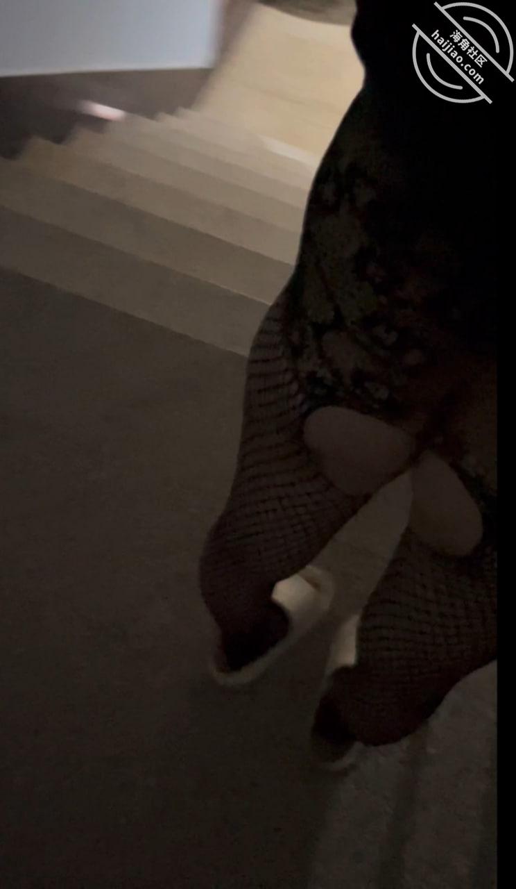 图片[4]-作者：妈妈的丰乳肥臀 《【海角原创46】张叔在楼下等的直发昏，老妈在楼道被我操的直高潮》-老宋小屋