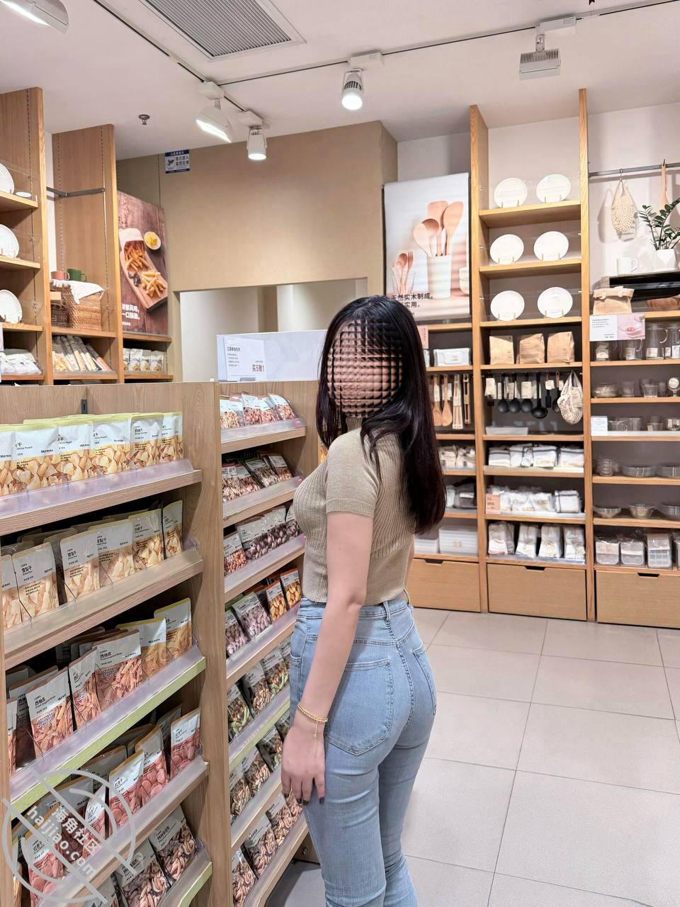 图片[4]-作者：39岁妈妈和30岁堂姐 《（原创108视频贴）肛塞插入堂姐屁眼，让堂姐跪舔鸡巴，操的堂姐叫爸爸》-老宋小屋