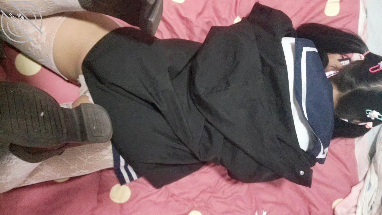 图片[4]-作者：19岁女儿小亚 《【19岁女儿】女儿说跟她男朋友做就是穿的这个白袜，让我兽欲大发，莫名刺激》-老宋小屋