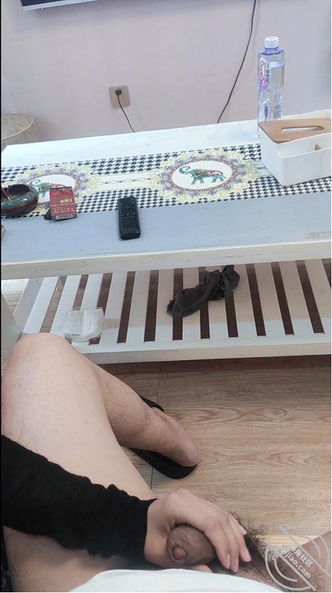 图片[4]-作者：善良的小嫂子 《（原创一百三十六）看着煎饼侠，操着嫂子，精液流了嫂子一腿》-老宋小屋