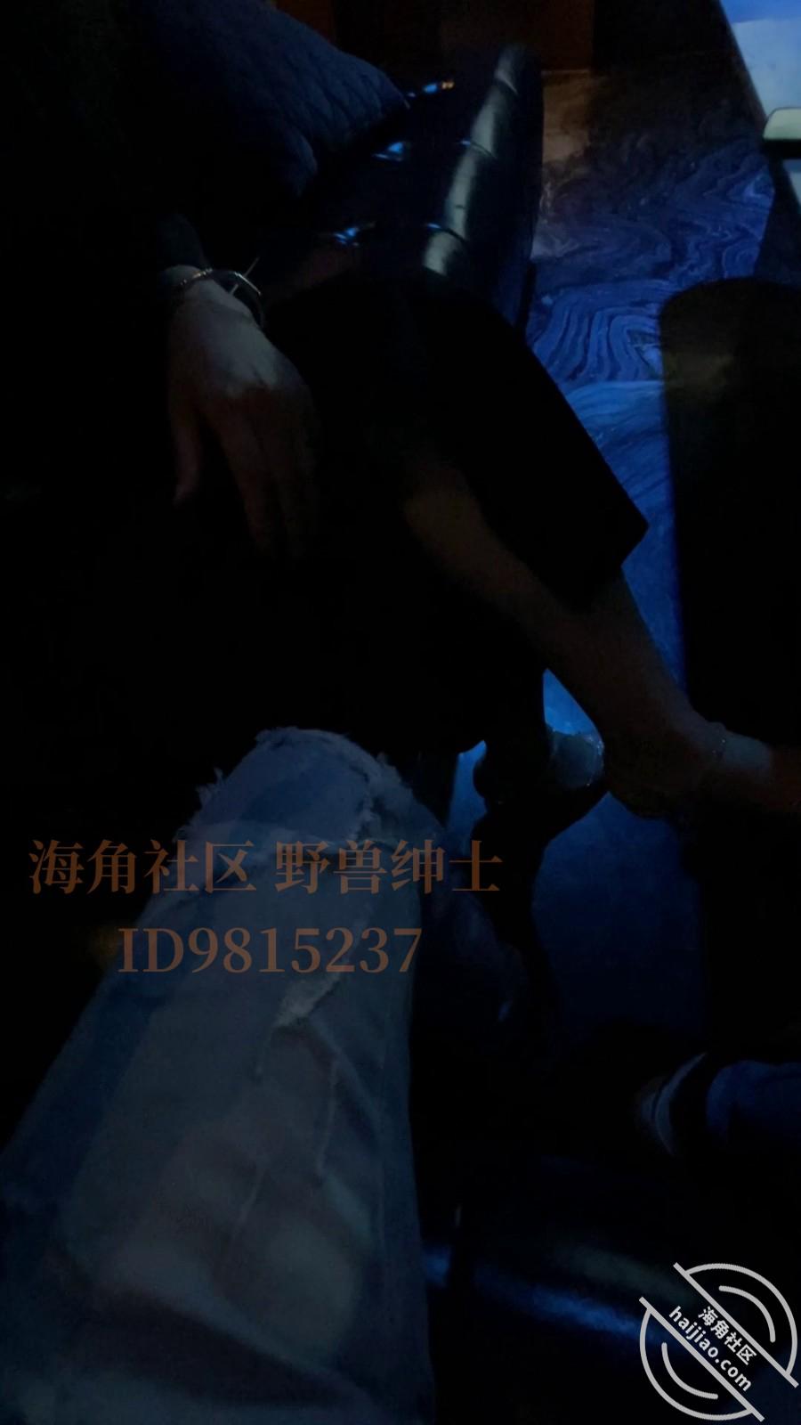 图片[4]-作者：小兽先生 《【野兽原创32】陪离异少妇逛街，低胸裙高跟鞋，欲望上头拉到KTV就是爆操》-老宋小屋