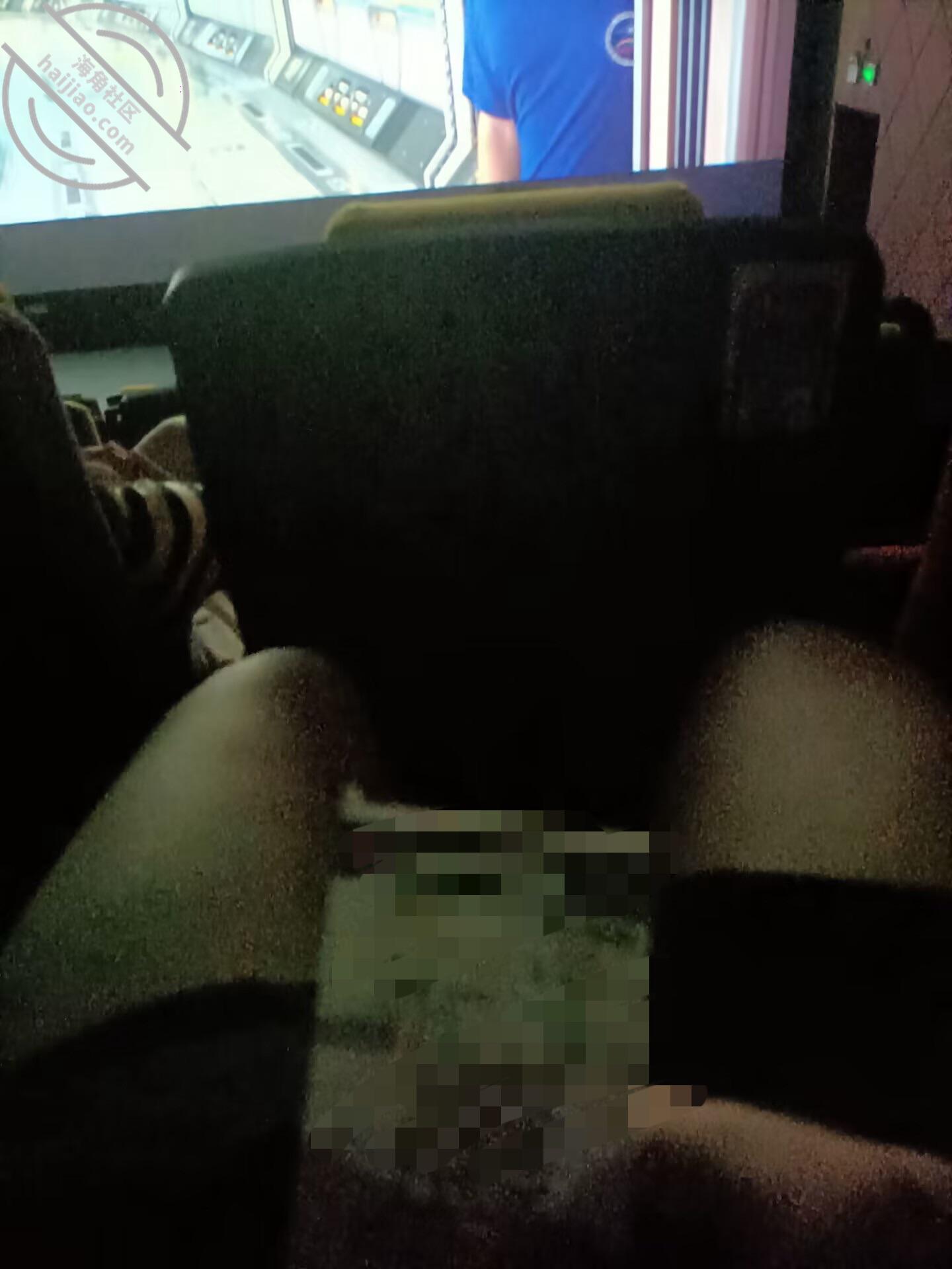 图片[48]-作者：言主私调记录 《琪琪和闺蜜去看电影被控制露出高潮 回家又被惩罚强高喷尿》-老宋小屋