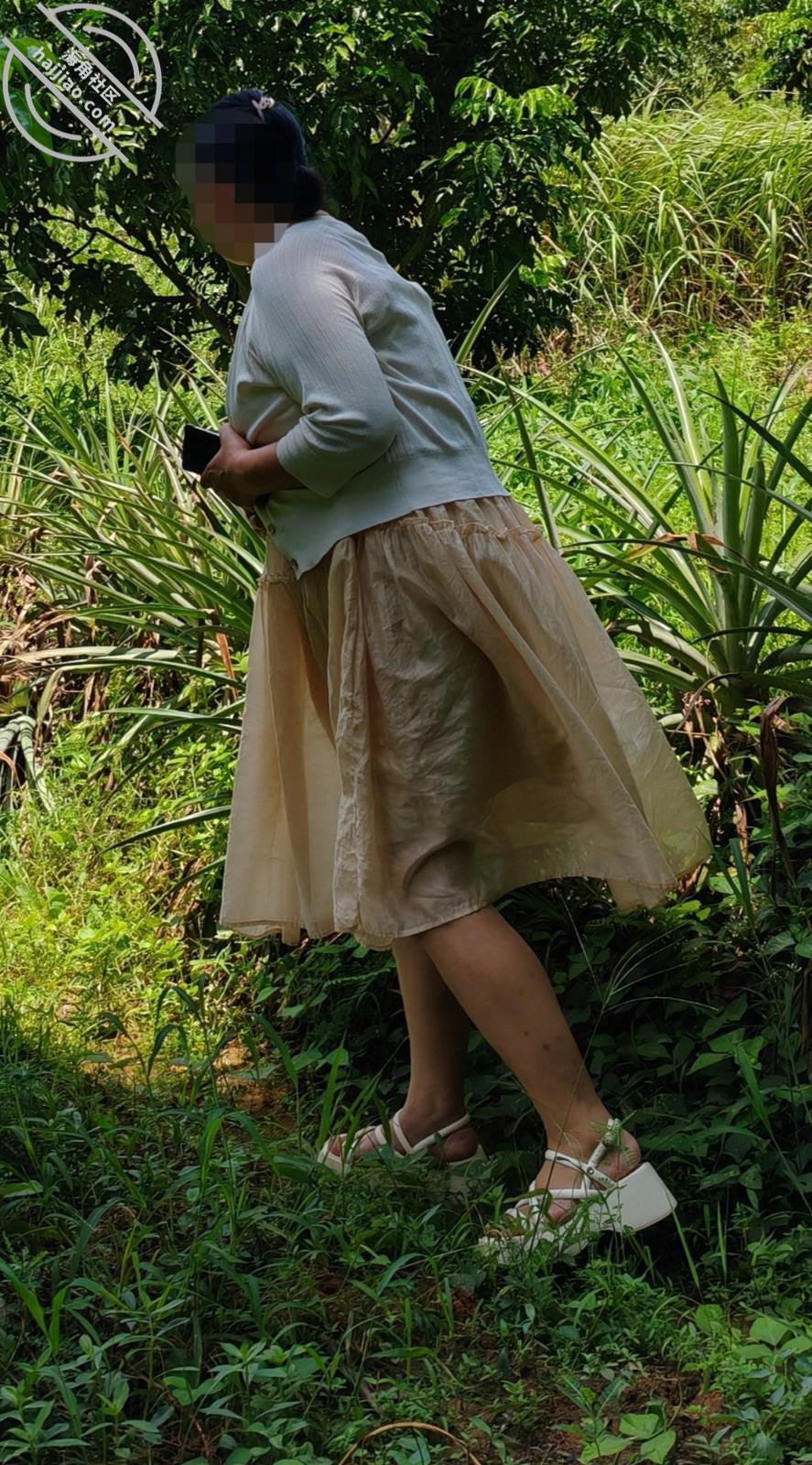 图片[5]-作者：妈妈的味道（干妈变成了情人） 《(原创视频)84：干妈第一次穿开裆黑丝袜被我操，他老公都没享受过这种待遇》-老宋小屋