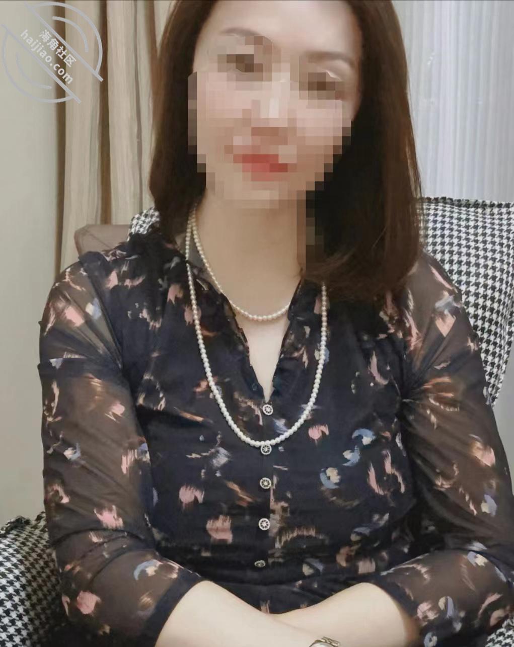 图片[5]-作者：熟控大胖 《原创！上班午休时间跑去操同事他骚妈，同事妈妈的大屁股真白真大》-老宋小屋