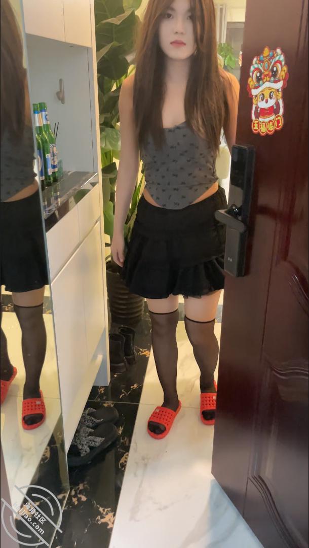 图片[5]-作者：烟色晚空、 《原创:趁老哥不在家,拿下他那超高颜值的老婆,光她那张脸就够我射得了~》-老宋小屋