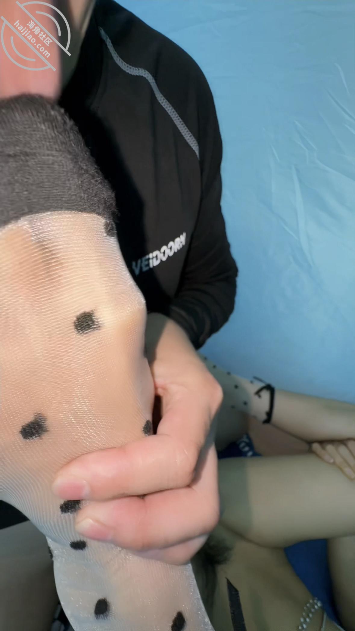 图片[5]-作者：长腿女儿丽丽 《（原创45）户外扣着女儿的逼，扇着女儿的屁股内射她。》-老宋小屋