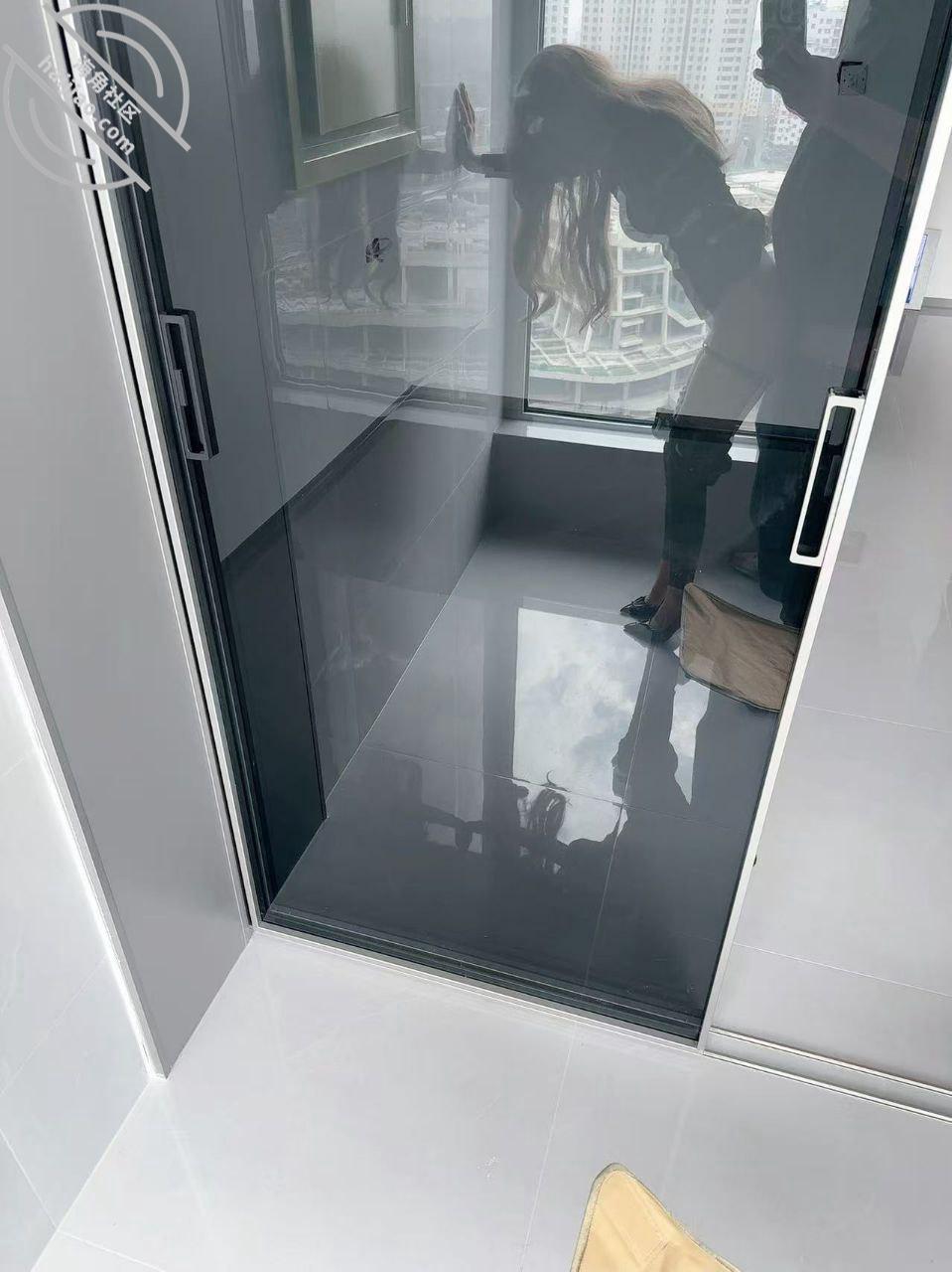 图片[5]-作者：尤物负债小嫂子 《（原创）嫂子在阳台晒太阳，把鸡巴凑到嫂子跟前塞进她嘴里，按在落地窗前爆操》-老宋小屋