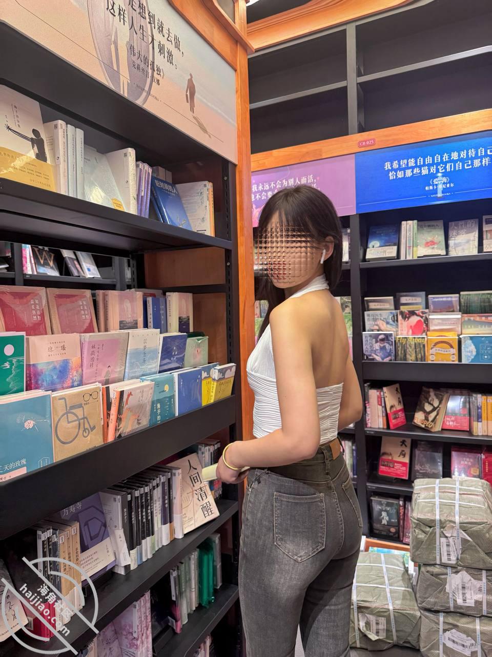 图片[5]-作者：39岁妈妈和30岁堂姐 《（原创115视频贴）暴力打桩堂姐的骚逼，把堂姐操到求饶，给堂骚逼都操肿了》-老宋小屋