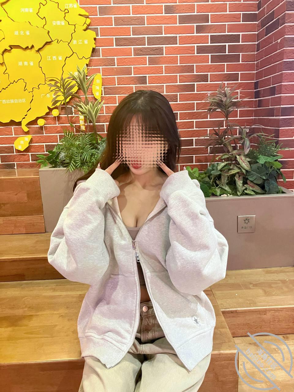 图片[5]-作者：39岁妈妈和30岁堂姐 《（原创128视频贴）堂姐发现我不是她情人后剧烈反抗，我只能暴力操堂姐骚逼》-老宋小屋