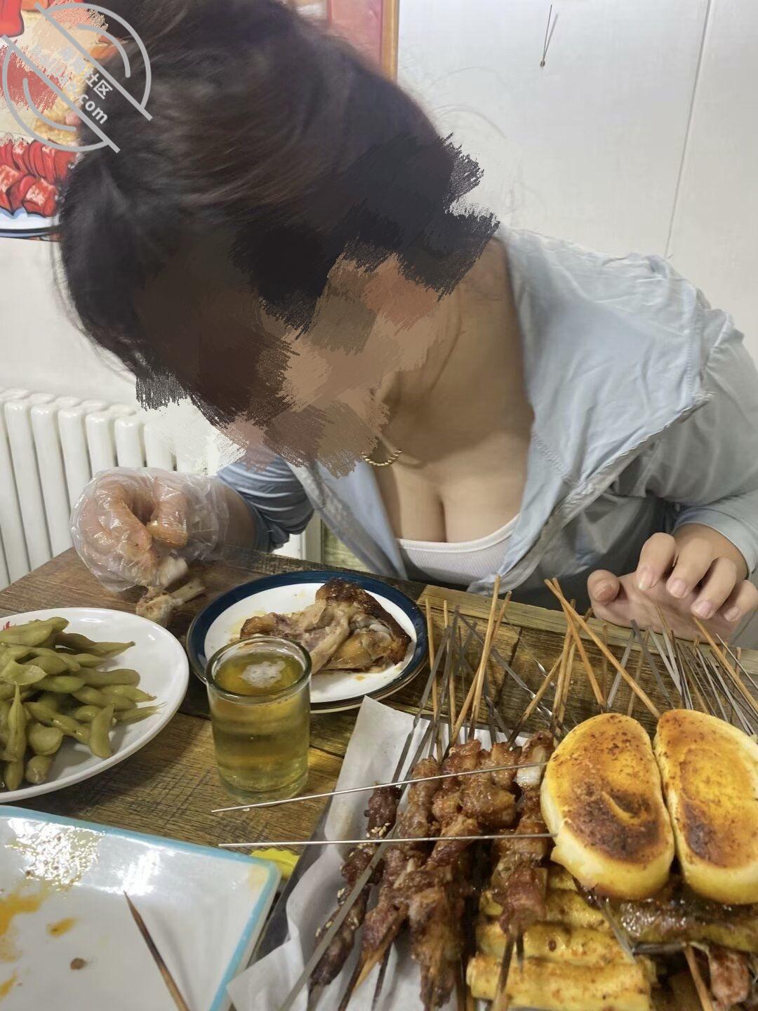 图片[5]-作者：我的36岁后妈 《视频贴老爸不在家 我溜进爸妈房间 内射时候让36岁后妈喊爸爸》-老宋小屋