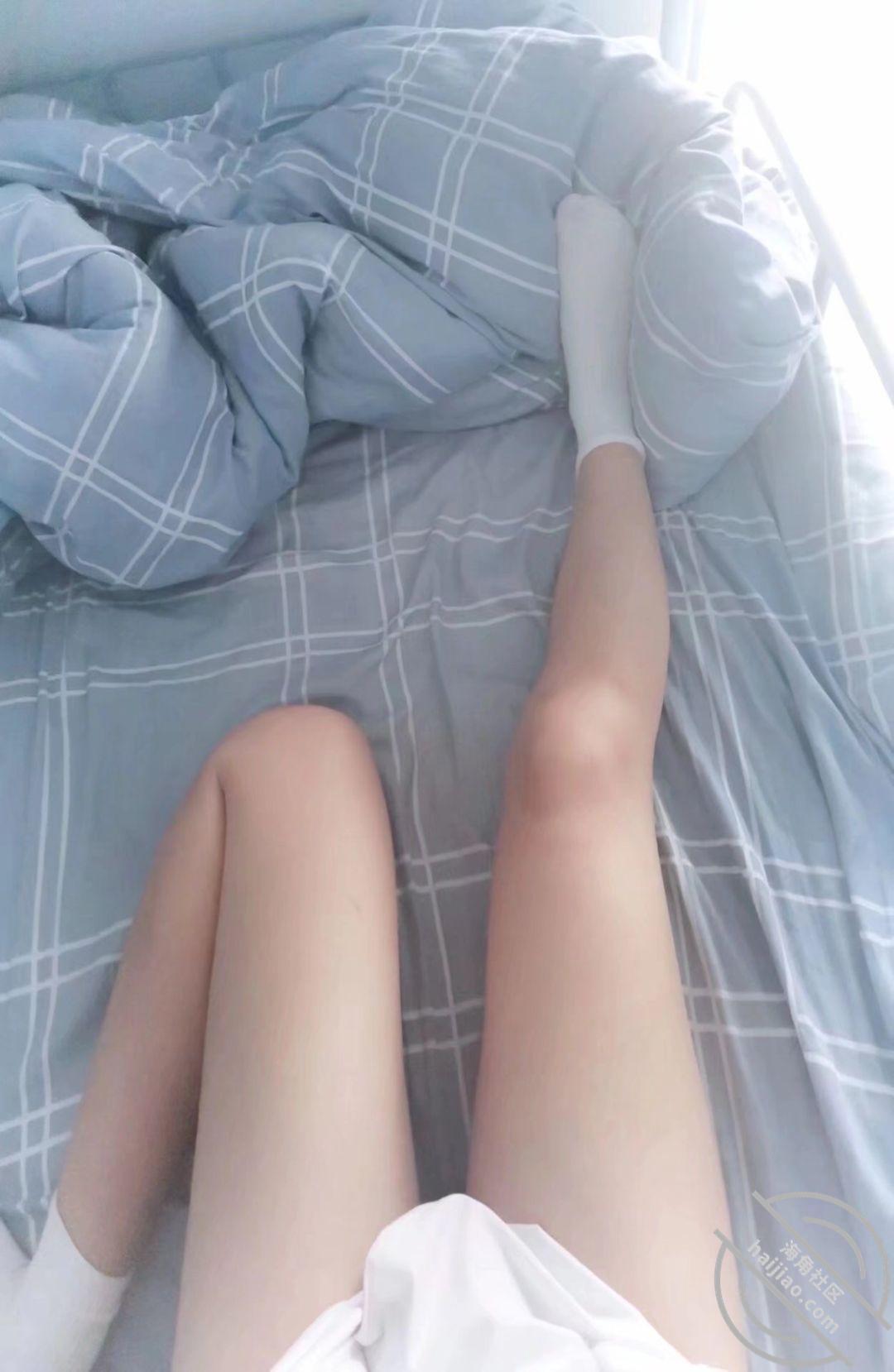 图片[5]-作者：19岁女儿小亚 《视频 女儿在浴室洗澡 俺没控制住 隔壁都是人 女儿捂着嘴没敢大声》-老宋小屋