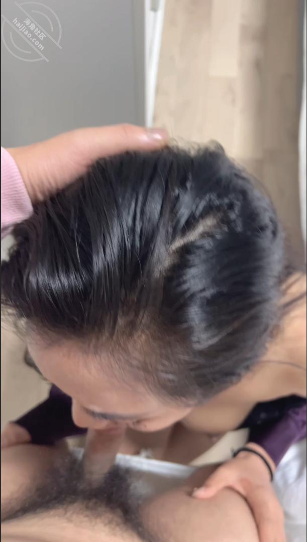 图片[52]-作者：奶子即正义 《原创:姐夫刚出门,姐姐就被我揪着头发按在沙发上爆操,紫色果然有韵味~》-老宋小屋