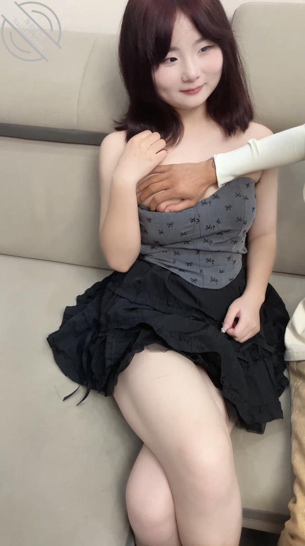 图片[6]-作者：烟色晚空、 《原创:连奶头都是粉的极品嫩妹,带朋友去兄弟家里干他的粉嫩老婆~》-老宋小屋