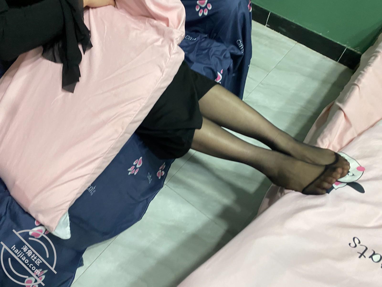 图片[6]-作者：舅妈的爱情故事 《【真实乱伦】禽兽儿子宿舍内强奸母亲乱伦老A8》-老宋小屋