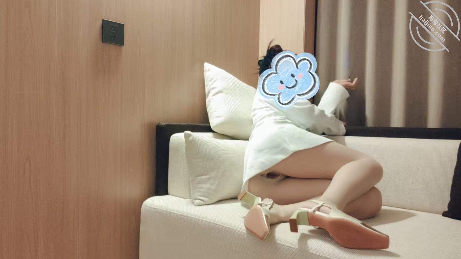 图片[6]-作者：亲姐的诱惑 《[原创视频]80“职场”御姐风的姐姐被我操到高潮试图推开我，我更卖力操了》-老宋小屋