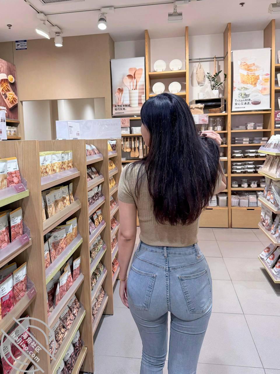 图片[6]-作者：39岁妈妈和30岁堂姐 《（原创108视频贴）肛塞插入堂姐屁眼，让堂姐跪舔鸡巴，操的堂姐叫爸爸》-老宋小屋