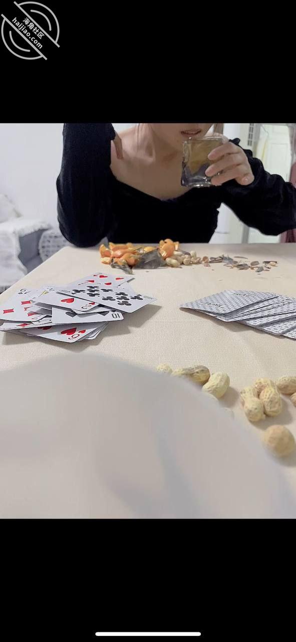 图片[6]-作者：巨乳表姐住我家 《（原创视频）狂灌巨乳表姐一整瓶牛栏山晕倒后，我醉奸巨乳表姐》-老宋小屋