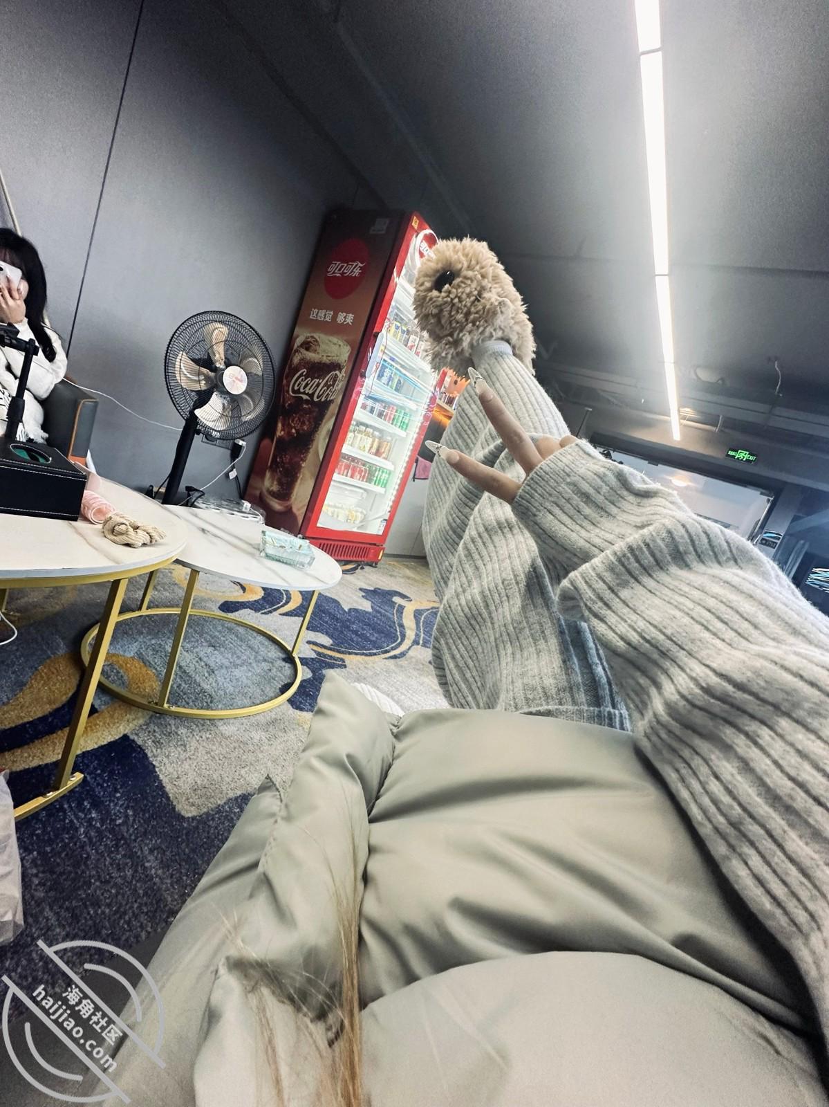 图片[6]-作者：我的离婚姐姐 《原创视频贴 姐姐的95斤闺蜜 黑丝换白袜 操的时候说好喜欢我》-老宋小屋