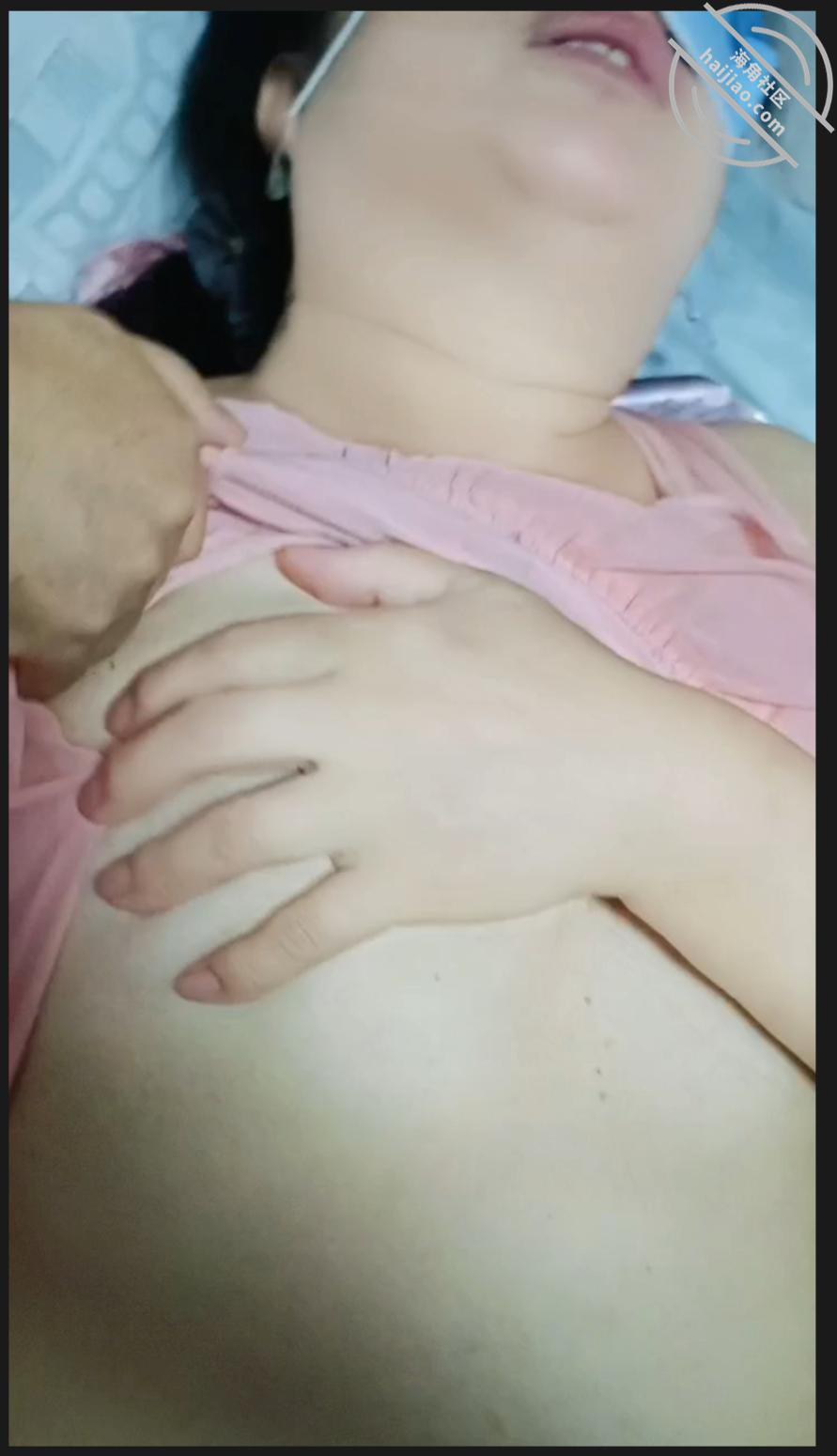 图片[7]-作者：与母缠绵 《小半月之久，在客厅内射我妈的骚逼（四十一）视频帖》-老宋小屋