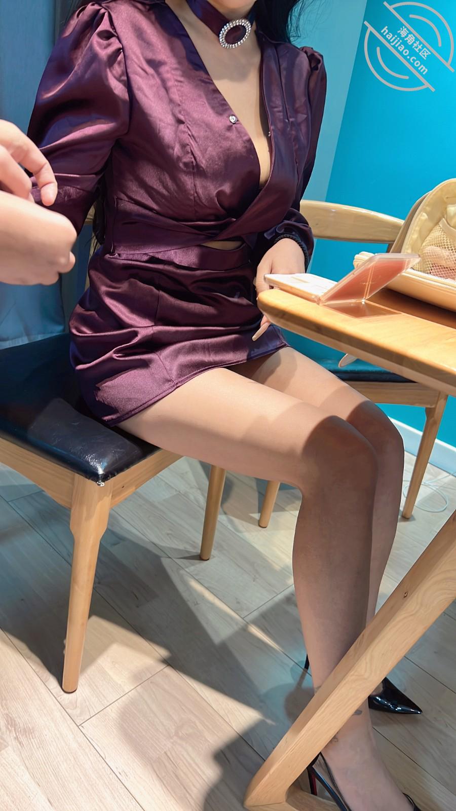 图片[7]-作者：奶子即正义 《原创:姐夫刚出门,姐姐就被我揪着头发按在沙发上爆操,紫色果然有韵味~》-老宋小屋