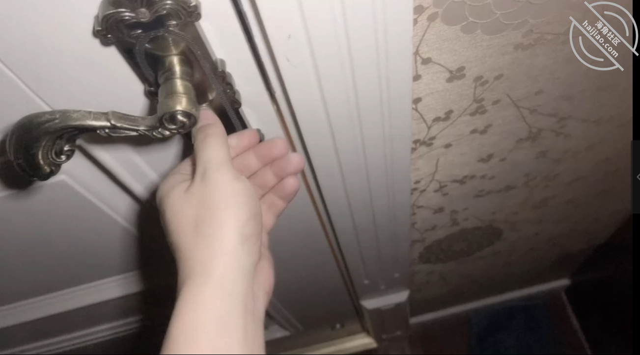 图片[7]-作者：丰乳肥臀的姐姐 《（原创） 半夜趁我妈睡着了，偷偷溜进姐姐房间跟姐姐激情做爱，正到关键时》-老宋小屋