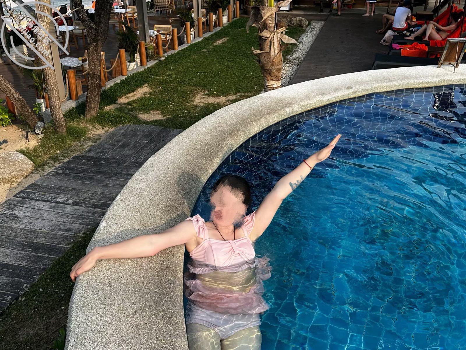 图片[8]-作者：你的妈妈 《43岁离异熟女，绝美阿姨生活照，肉丝情趣内射》-老宋小屋