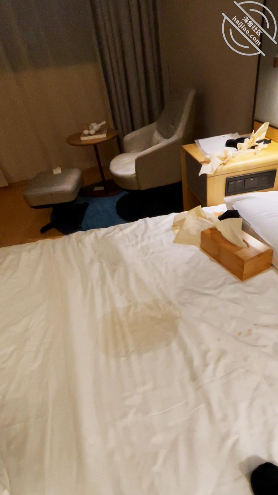 图片[8]-作者：我的母狗房东 《【原创视频】和禁欲很久的房东约炮，她接她爸电话我还在抽插，太紧张小便失禁》-老宋小屋